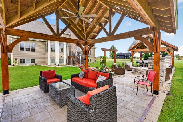 5728 Waters Edge Court, Yorkville, IL 60560