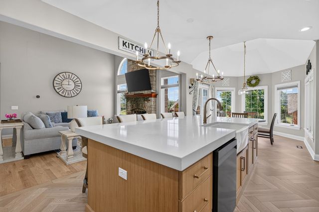 5728 Waters Edge Court, Yorkville, IL 60560