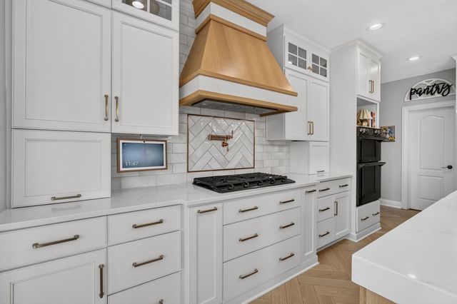 5728 Waters Edge Court, Yorkville, IL 60560