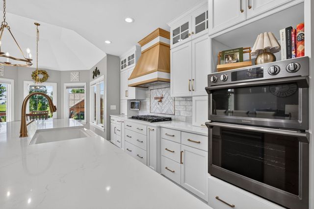 5728 Waters Edge Court, Yorkville, IL 60560