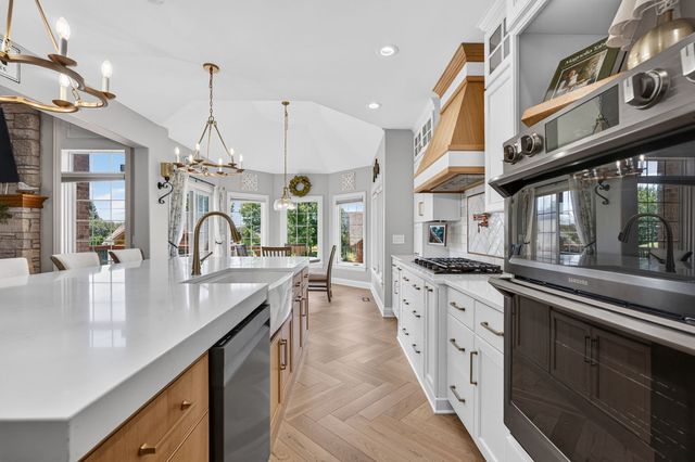 5728 Waters Edge Court, Yorkville, IL 60560
