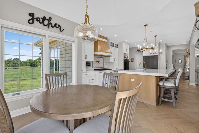 5728 Waters Edge Court, Yorkville, IL 60560