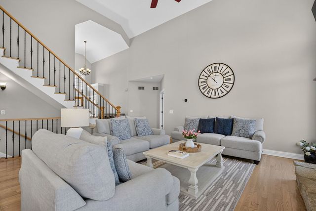 5728 Waters Edge Court, Yorkville, IL 60560