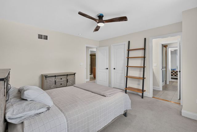 5728 Waters Edge Court, Yorkville, IL 60560