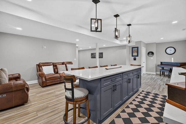 5728 Waters Edge Court, Yorkville, IL 60560