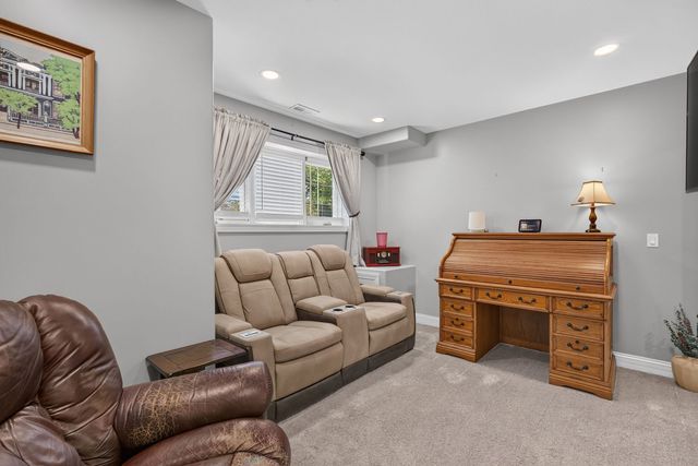 5728 Waters Edge Court, Yorkville, IL 60560