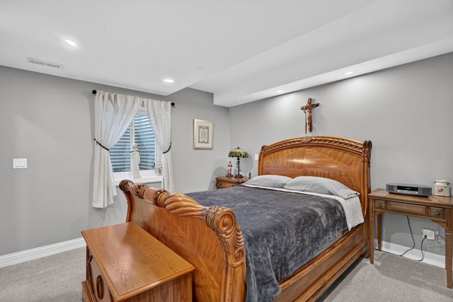 5728 Waters Edge Court, Yorkville, IL 60560