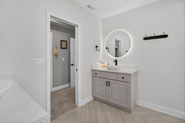 5728 Waters Edge Court, Yorkville, IL 60560