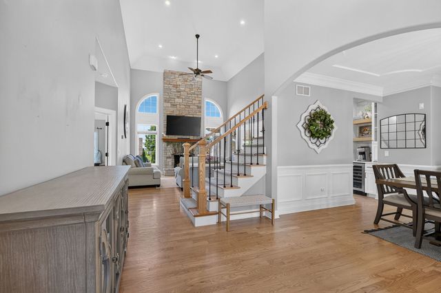 5728 Waters Edge Court, Yorkville, IL 60560
