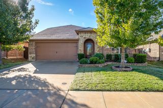 817 Woodmark Drive, Fort Worth, TX 76036