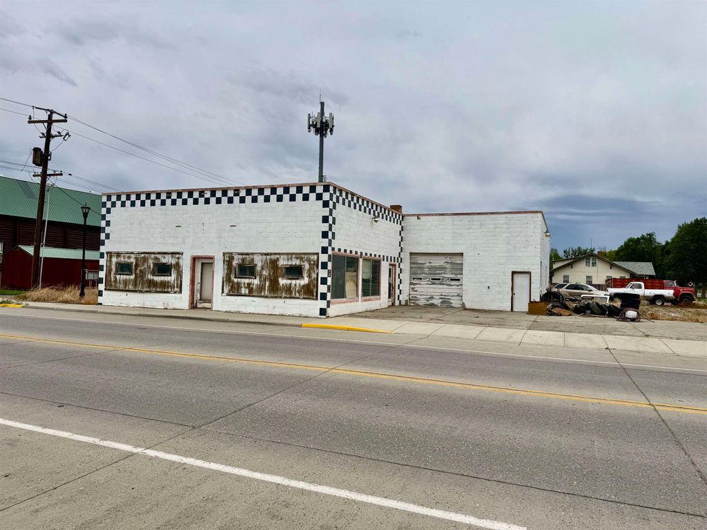 125 S 6th St, Greybull, WY 82426 photo 1