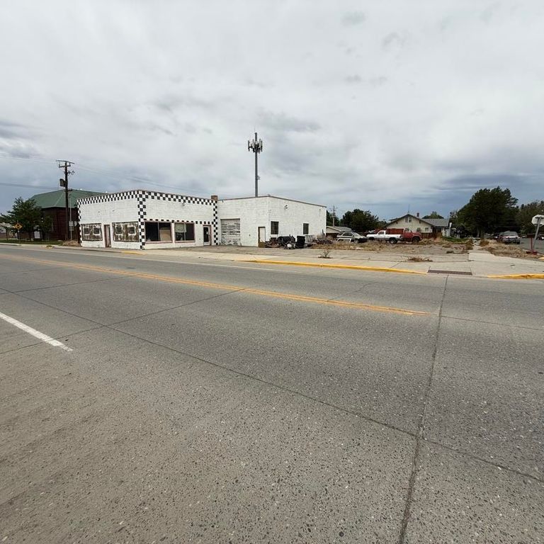 125 S 6th St, Greybull, WY 82426 photo 3