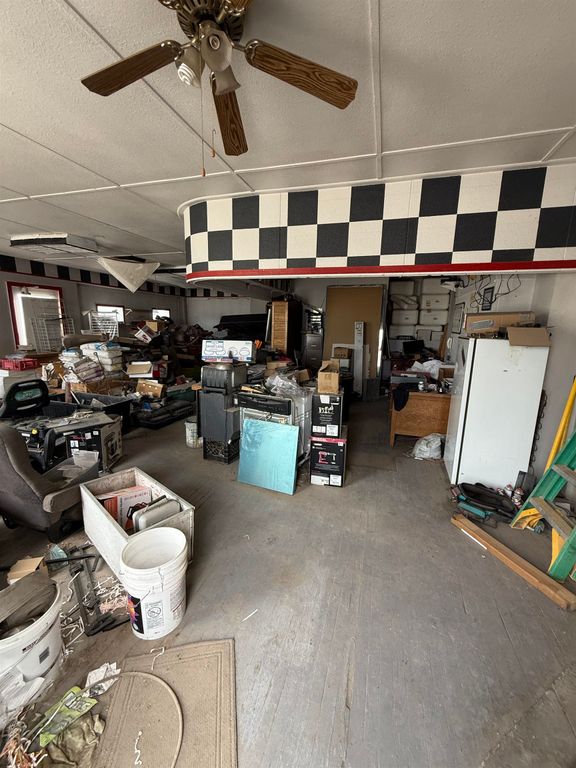 125 S 6th St, Greybull, WY 82426 photo 5