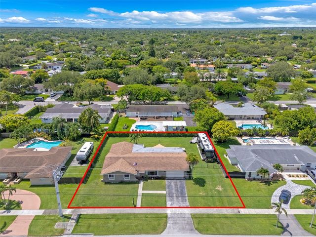 10360 SW 112th St, Miami, FL 33176