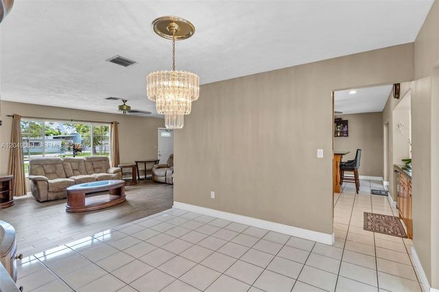 10360 SW 112th St, Miami, FL 33176