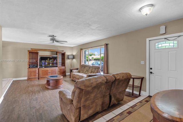 10360 SW 112th St, Miami, FL 33176
