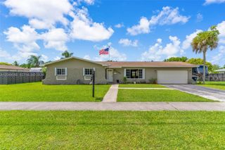 10360 SW 112th St, Miami, FL 33176