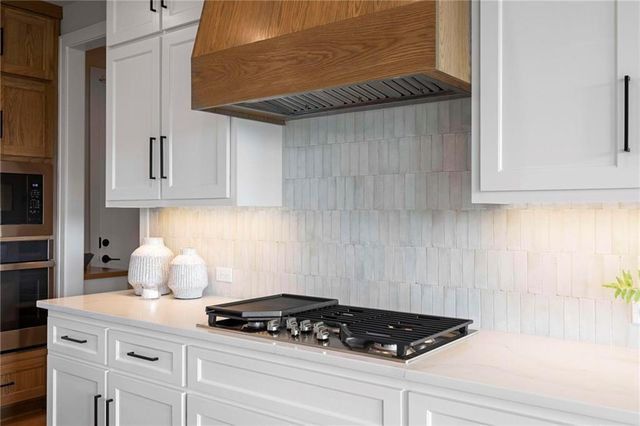 7947 Millridge Street, Shawnee, KS 66220