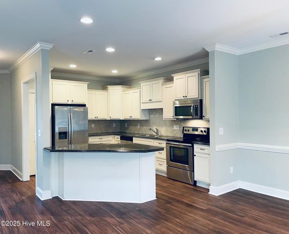 2016 Leighton Drive B, Greenville, NC 27834