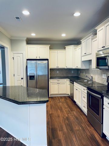 2016 Leighton Drive B, Greenville, NC 27834