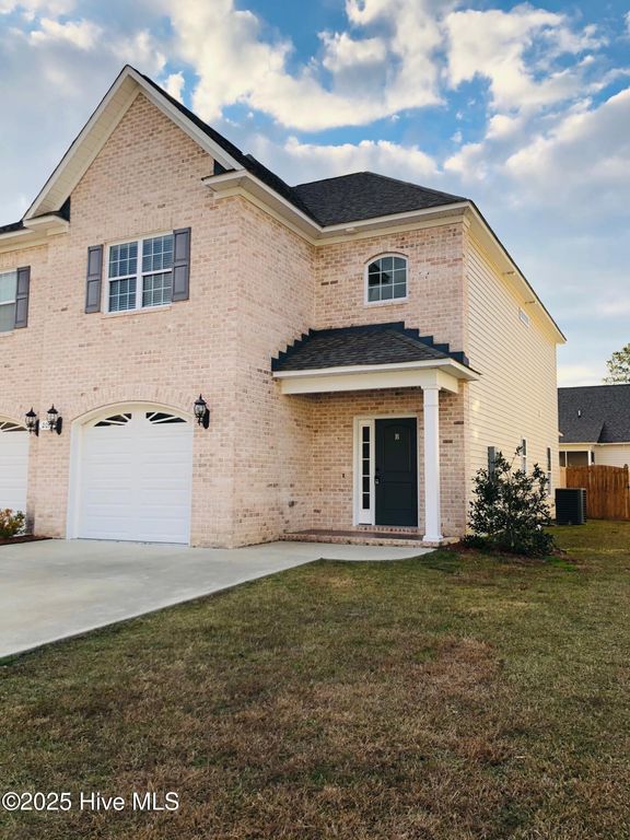 2016 Leighton Drive B, Greenville, NC 27834