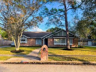 1203 Middlecreek Street, Friendswood, TX 77546