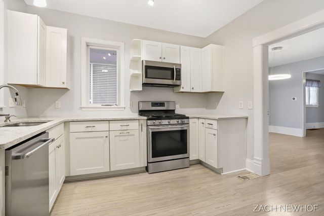 85 W 13th Street, Holland, MI 49423