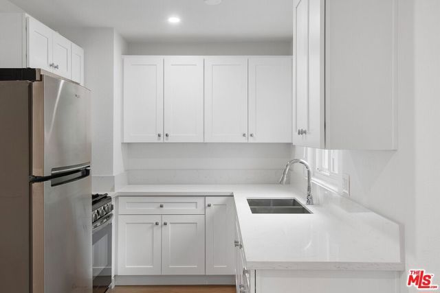 240 E Providencia Avenue, Burbank, CA 91502