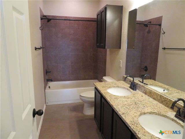 734 Saengerhalle Road, New Braunfels, TX 78130