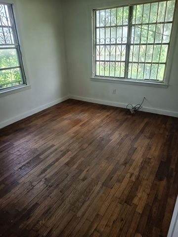 5610 Cavalcade Street, Houston, TX 77026