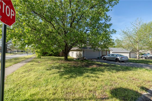 3345 W Cornell Street, Fayetteville, AR 72704