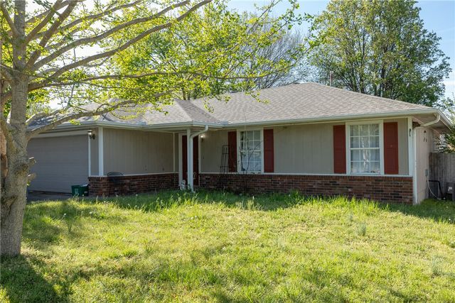 3345 W Cornell Street, Fayetteville, AR 72704