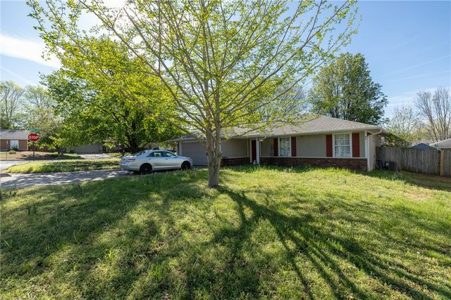 3345 W Cornell Street, Fayetteville, AR 72704