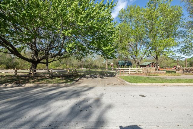3345 W Cornell Street, Fayetteville, AR 72704
