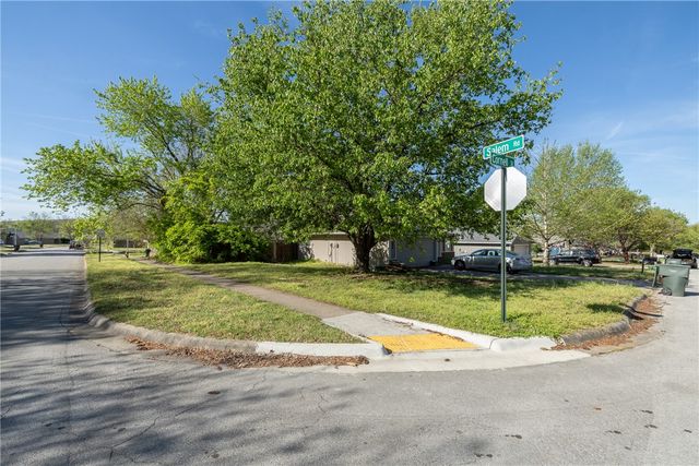 3345 W Cornell Street, Fayetteville, AR 72704