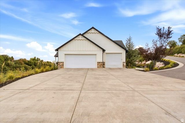 2522 E THURSTON LN, Layton, UT 84040