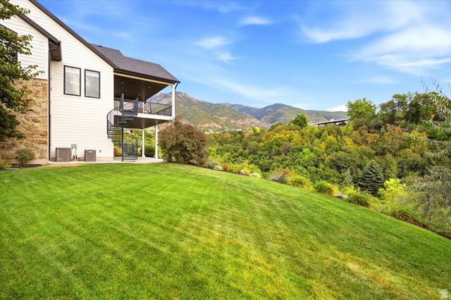 2522 E THURSTON LN, Layton, UT 84040