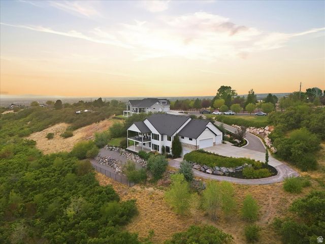 2522 E THURSTON LN, Layton, UT 84040