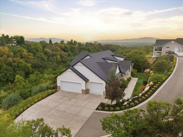 2522 E THURSTON LN, Layton, UT 84040