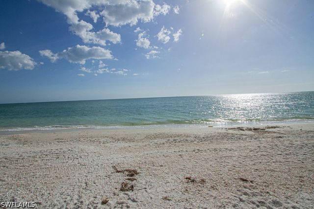 3310 Riverpark CT, Bonita Springs, FL 34134