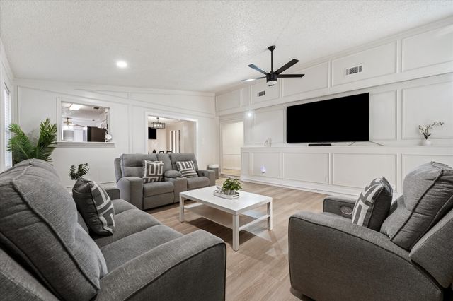 4609 Rockland Drive, Arlington, TX 76016