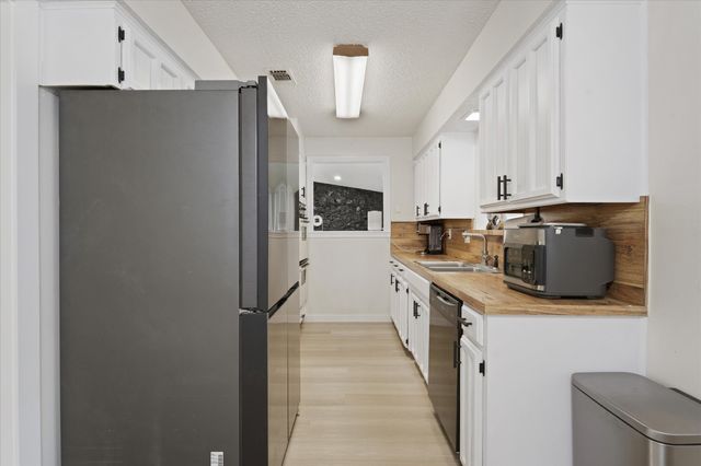 4609 Rockland Drive, Arlington, TX 76016