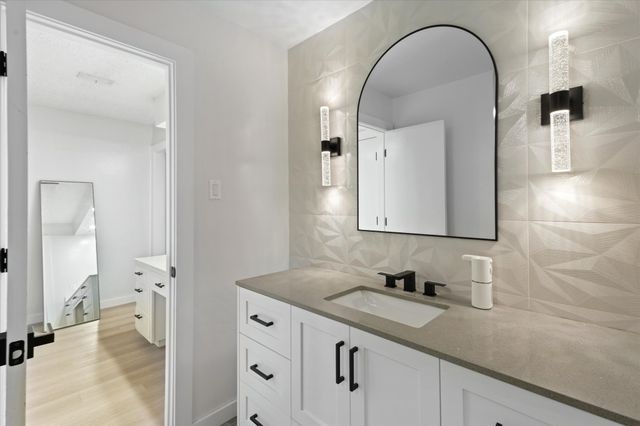 4609 Rockland Drive, Arlington, TX 76016
