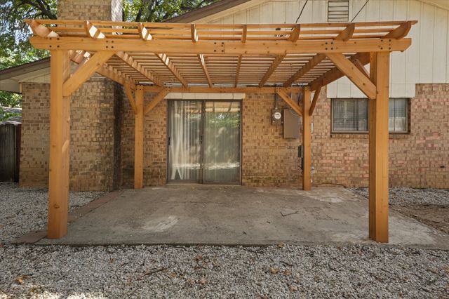 4609 Rockland Drive, Arlington, TX 76016
