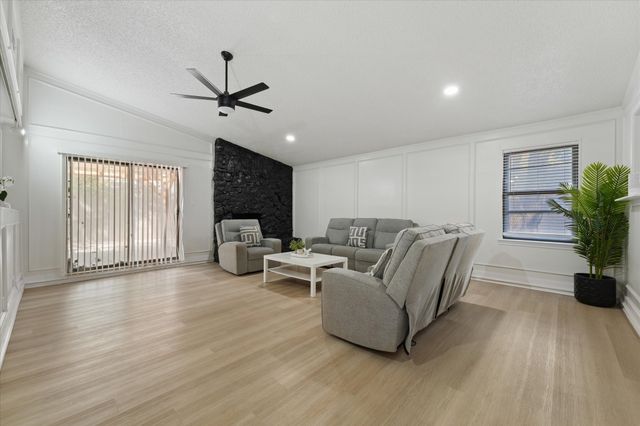 4609 Rockland Drive, Arlington, TX 76016