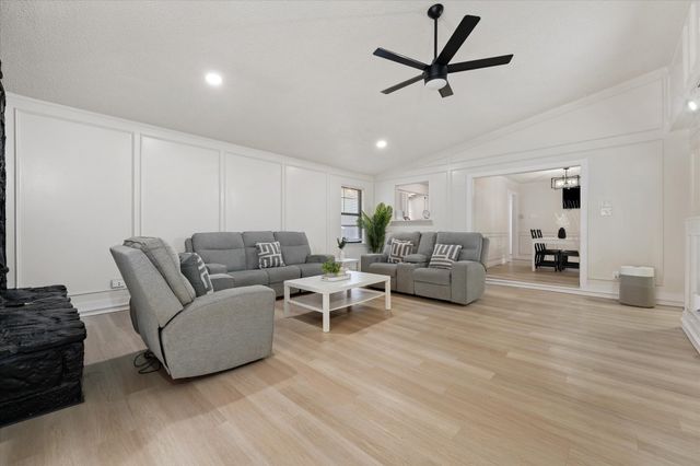 4609 Rockland Drive, Arlington, TX 76016