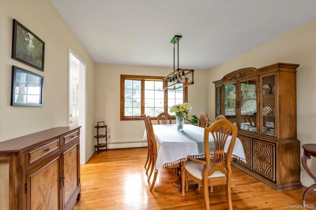 18 Kathy Court, Northport, NY 11768