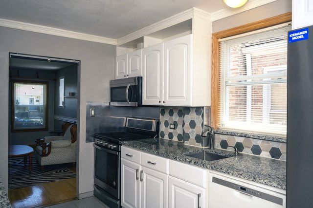 3936 N Oconto Avenue, Chicago, IL 60634