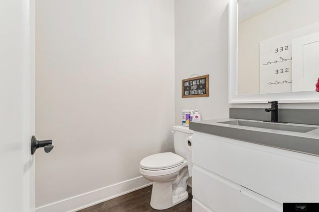 910 Sycamore Drive, Arlington, NE 68022