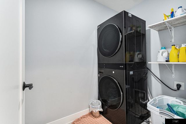 910 Sycamore Drive, Arlington, NE 68022